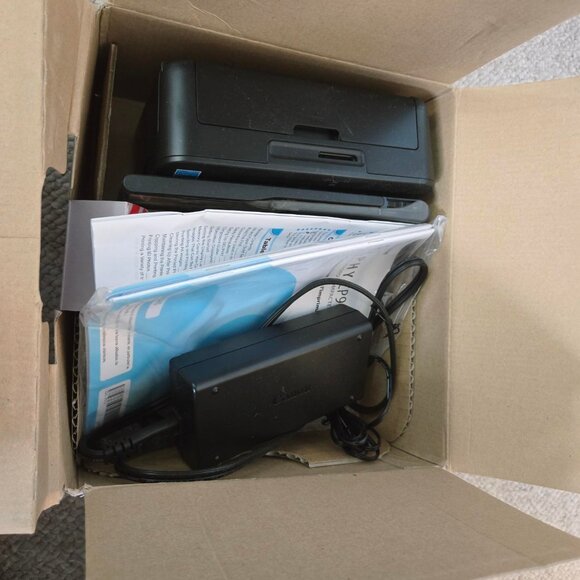 Like New CANON Selphy CP900 Wireless Photo Printer with Paper and Ink - Picture 10 of 15